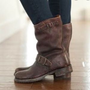 FRYE Veronica Short